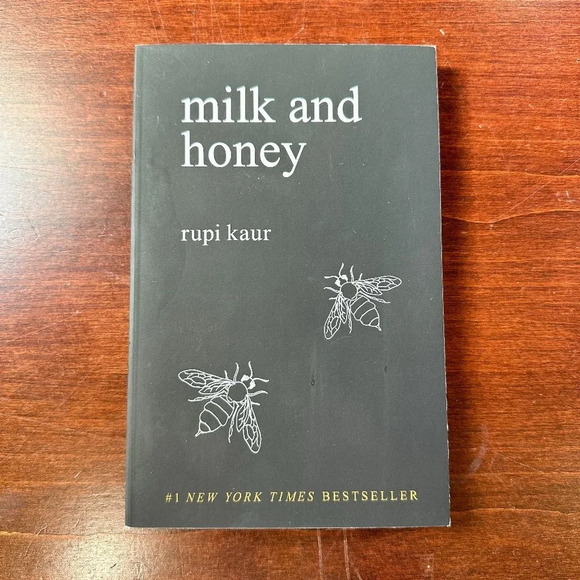 New MILK AND HONEY by Rupi Kaur Illustrated Poetry Book - Picture 2 of 9